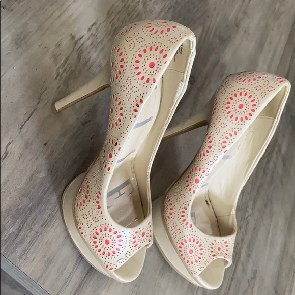 Elle high heels - Picture 3 of 4